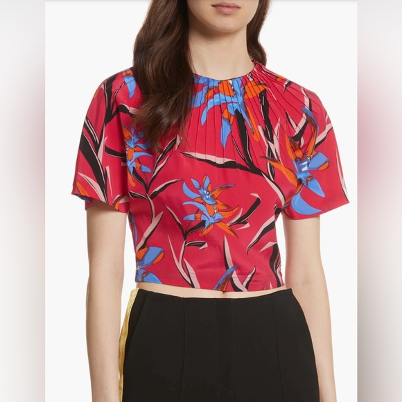 DVF Pin Tuck Crop Top size small NWT - Picture 1 of 6